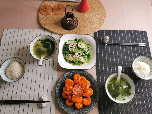 只需番茄酱的番茄大虾