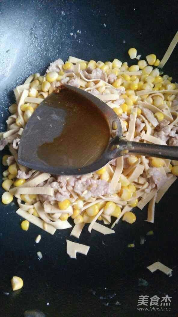 甜玉米炒豆腐丝