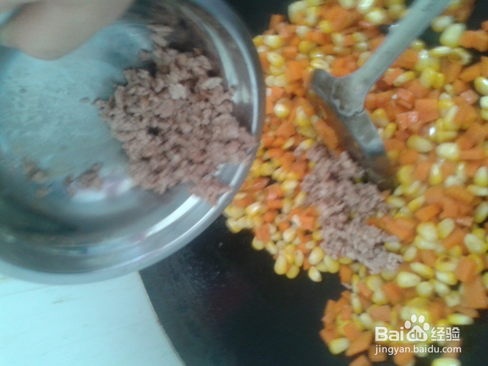 肉沫玉米红萝卜粒