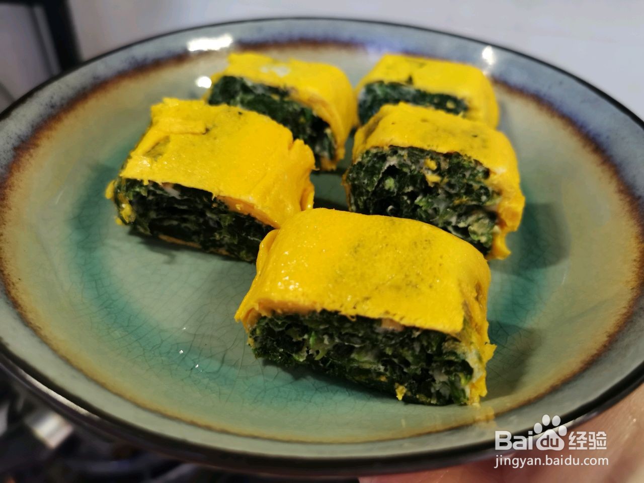 芹菜叶子鸡蛋卷的做法