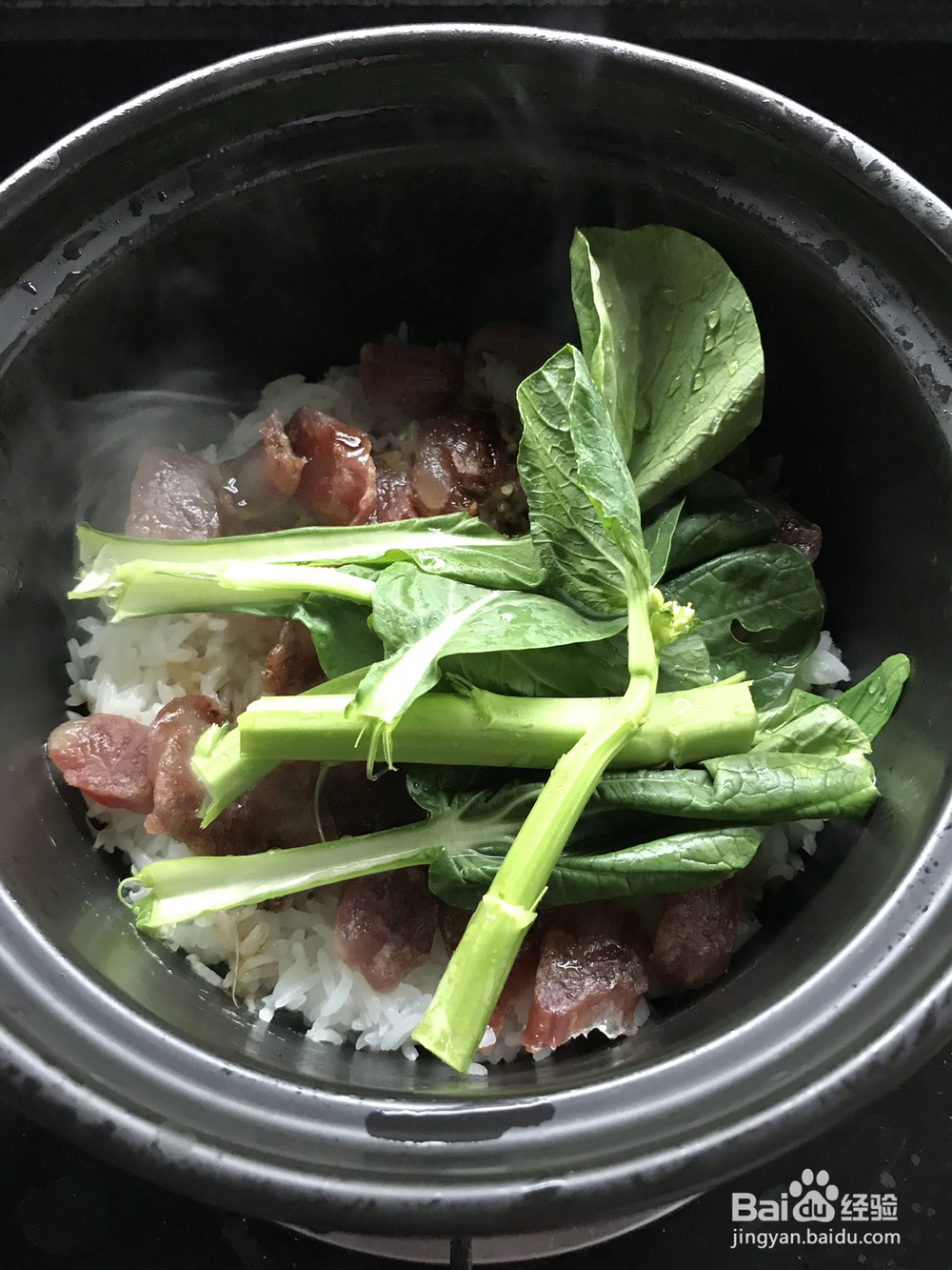 广式腊肠煲仔饭简单得很的家常做法