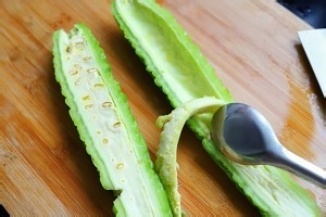 食补佳品剁椒苦瓜片的做法