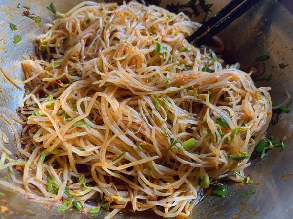 豆芽这样做好吃又下饭