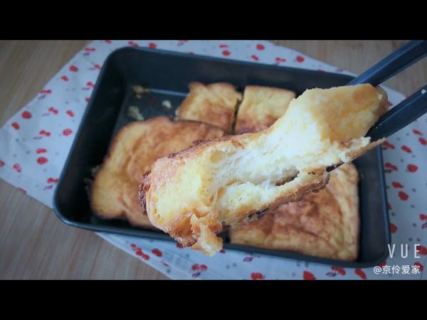 咸蛋黄厚蛋吐司