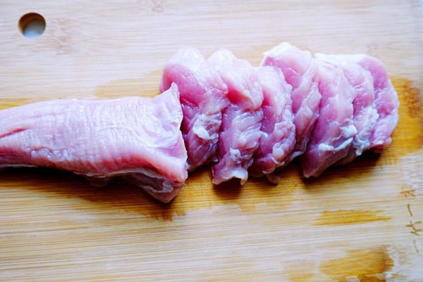 煎猪排配番茄沙汁