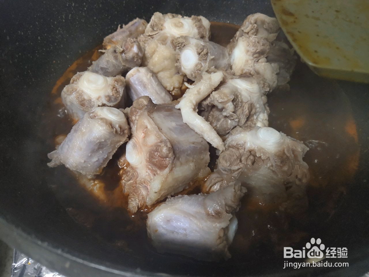 红烧什锦牛尾的做法