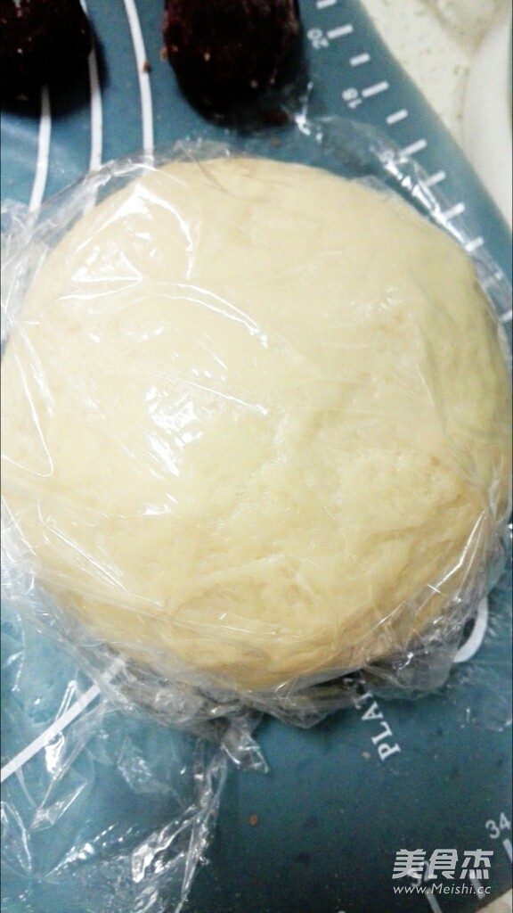 蛋黄酥的家常做法