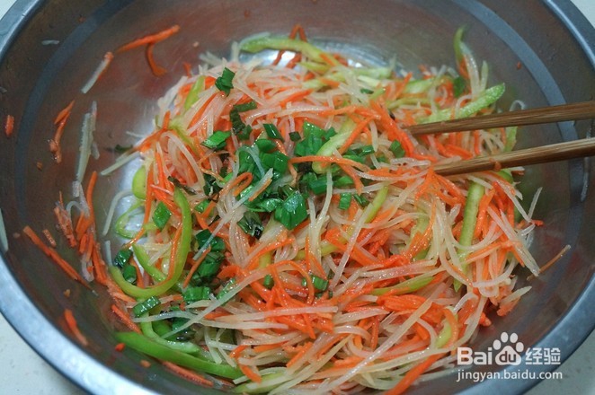 葱香土豆丝的做法