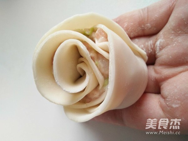 玫瑰花形饺子