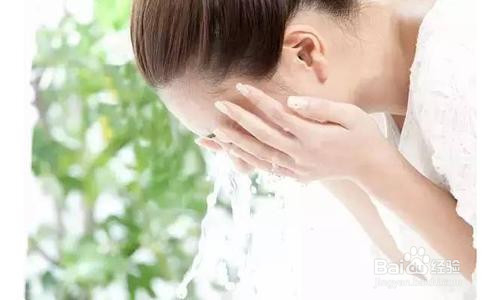 正确的洗脸方法是什么呀