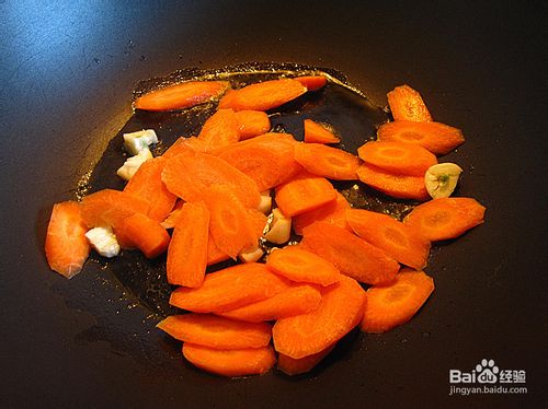美味鸡柳炒红萝卜