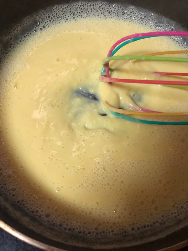 葱香肉松面包卷