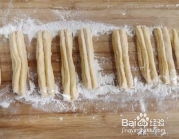 自制香酥小油条,奶香味油条超级好吃