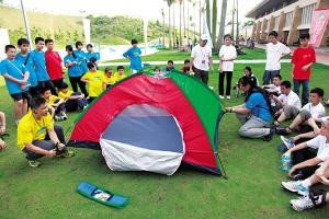 如何在户外扎帐篷？