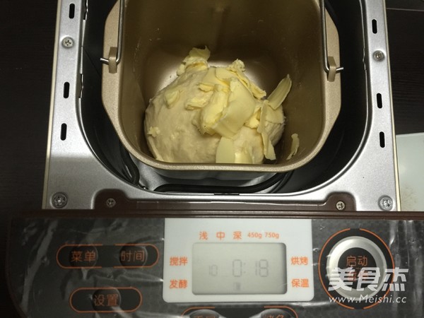 花环与熊熊面包