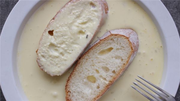 蓝莓冰淇淋煎法棍