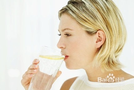 饭前应该喝水吗