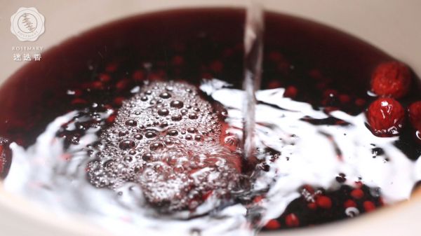 红豆黑米美颜粥－迷迭香