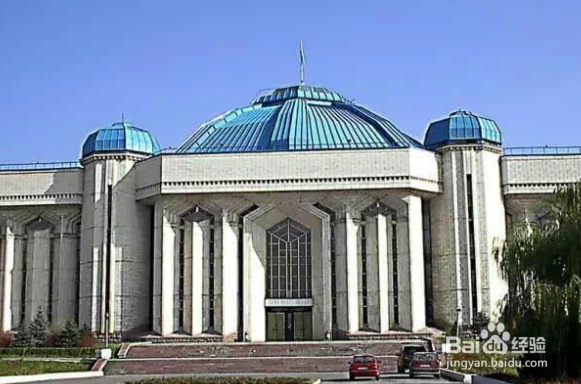 哈萨克斯坦有什么好玩的地方呢？