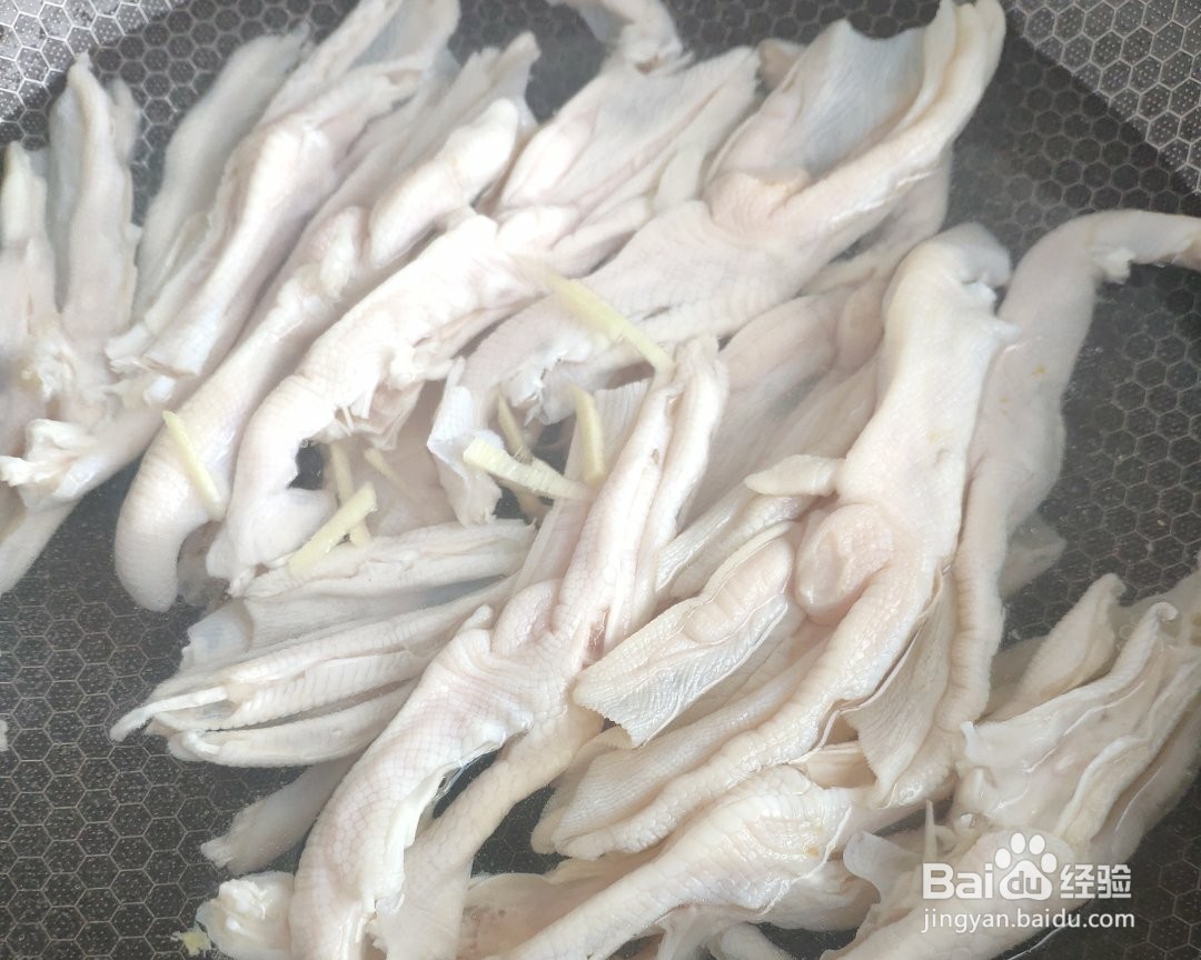 香辣鸭掌的做法