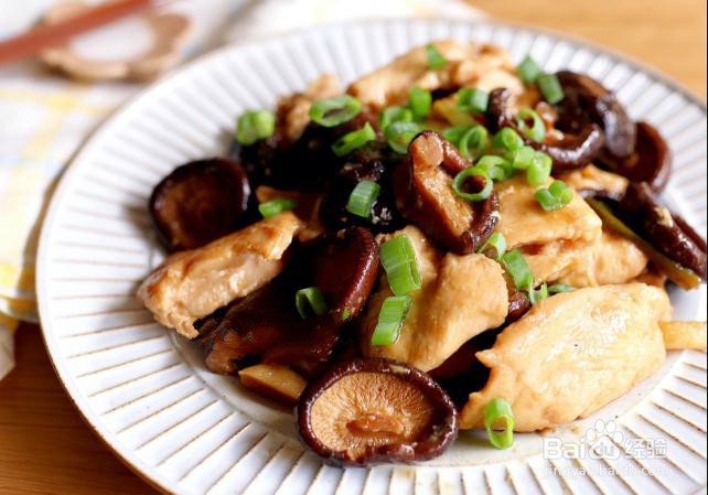 怎样做出家常菜系列之香菇滑鸡胸肉