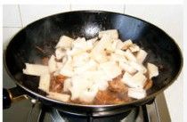 越吃越馋的麻辣菜——麻香藕焖鸭