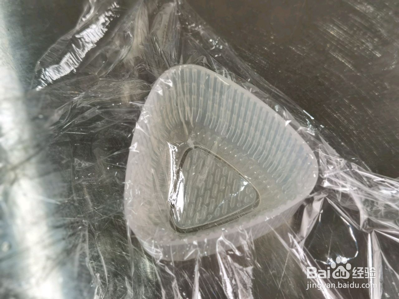 日式金枪鱼饭团