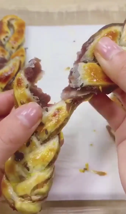 如何制作手抓饼版豆沙糕