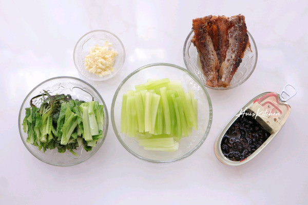 快手豆豉鲮鱼焗莴笋