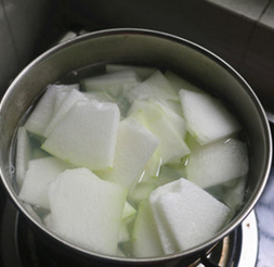 瑶柱肉丸冬瓜汤的做法