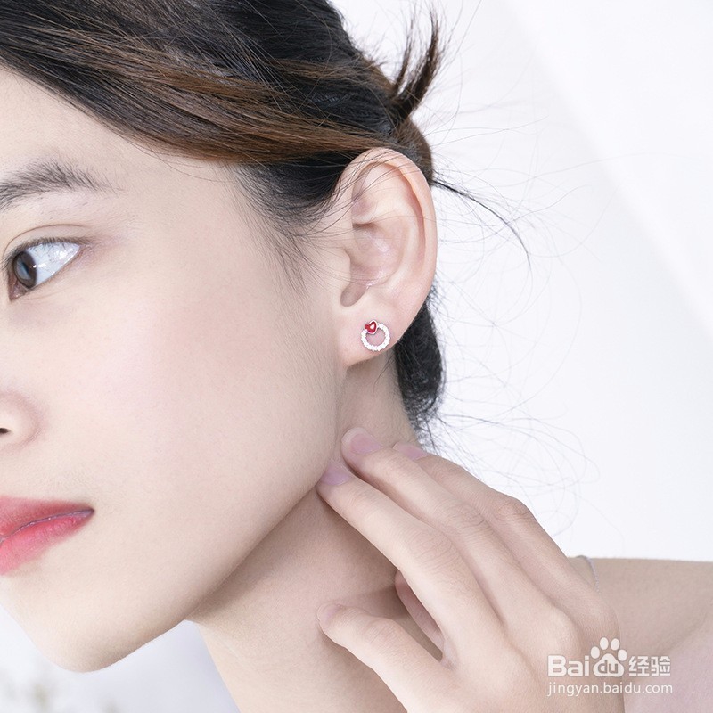 怎样将耳饰带出气质感？