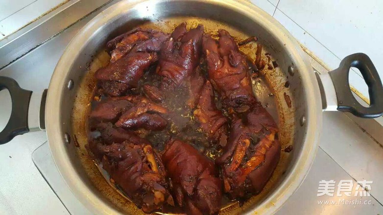 酱猪蹄的家常做法