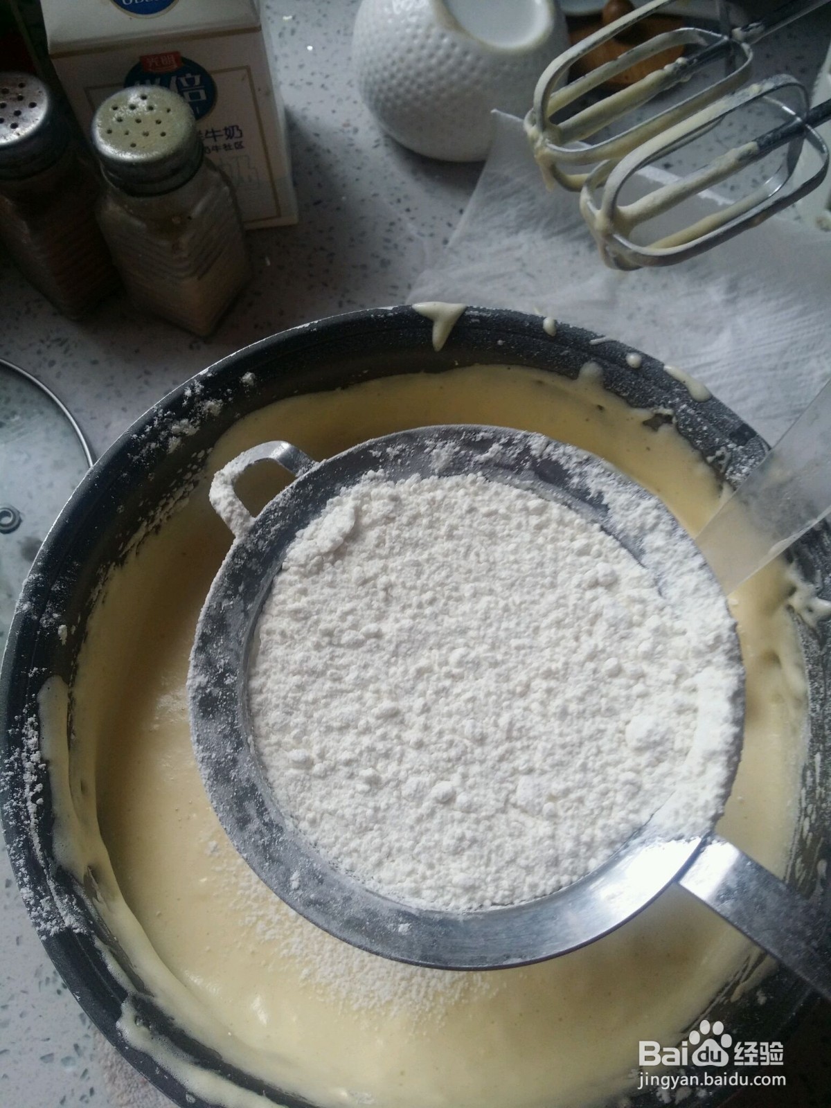 小黄人翻糖蛋糕的做法
