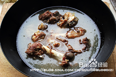 “鸡肋”照样吃出美味－－羊骨粉丝汤