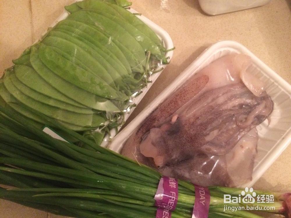 荷兰豆炒鲜鱿鱼的家常做法