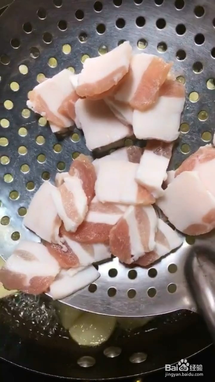 如何制作五花肉烧茄子