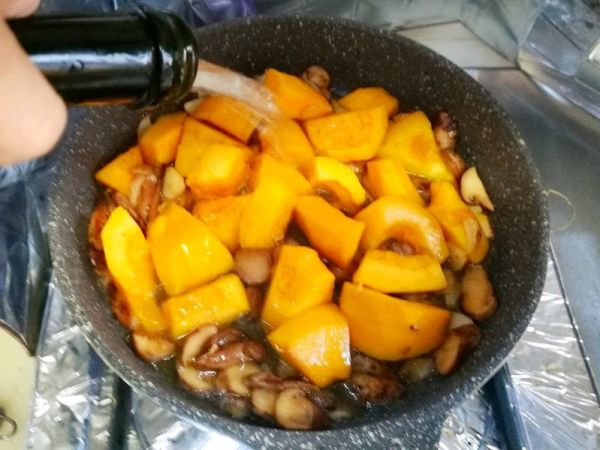 罗勒松茸焗南瓜