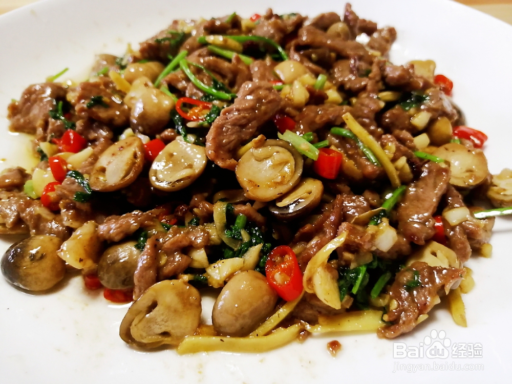 香香脆脆的草菇牛肉米饭