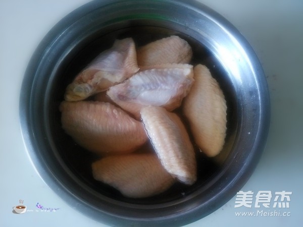 私房秘制烤鸡翅