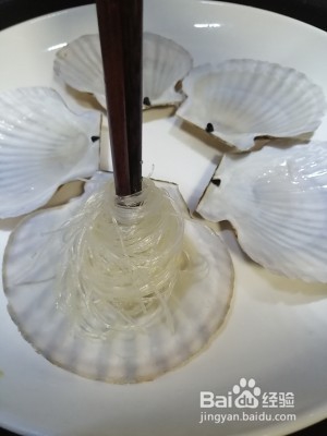蒜蓉粉丝蒸扇贝的做法