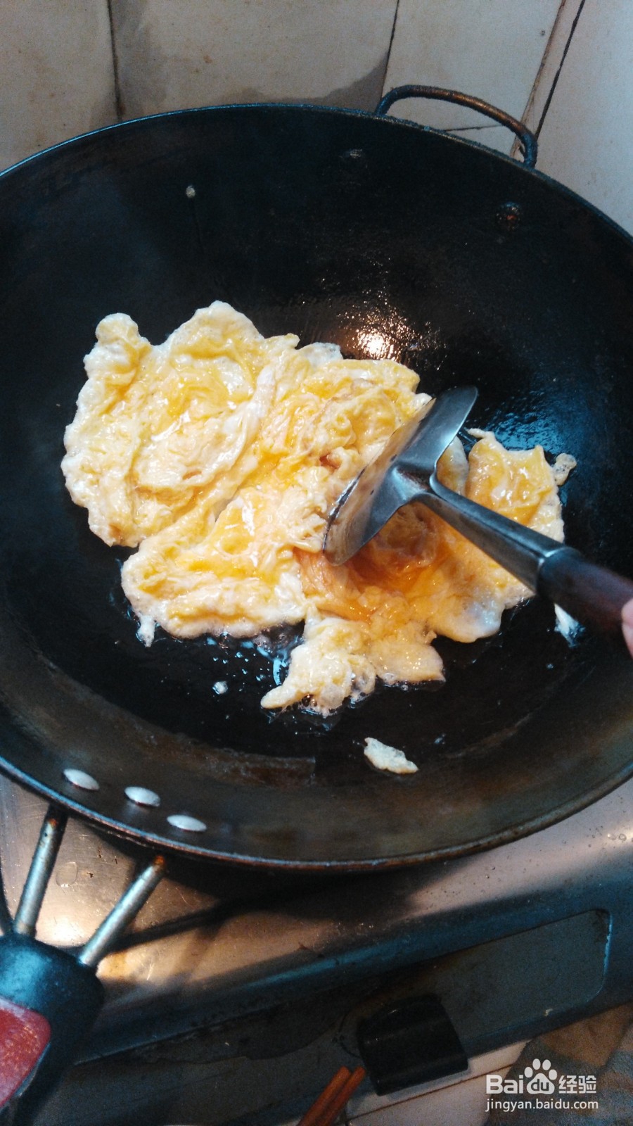 如何做西红柿炒鸡蛋好吃？