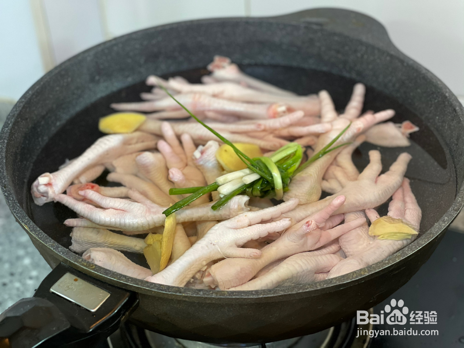 凉拌柠檬凤爪的做法