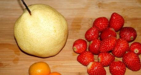 草莓雪梨茶的攻略