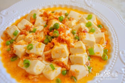 海鲜美食-蟹黄豆腐咸蛋虾仁豆腐的做法