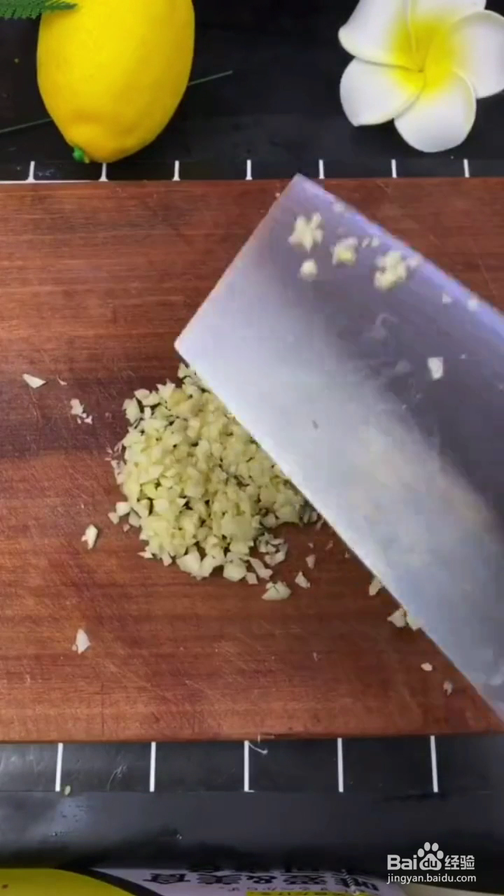 如何凉拌出好吃的酸辣娃娃菜
