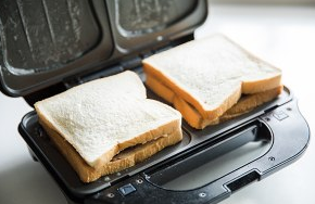 怎样制作海盐红豆沙乳酪热压三明治步骤