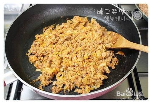 每日美食-泡菜金枪鱼饭团的做法