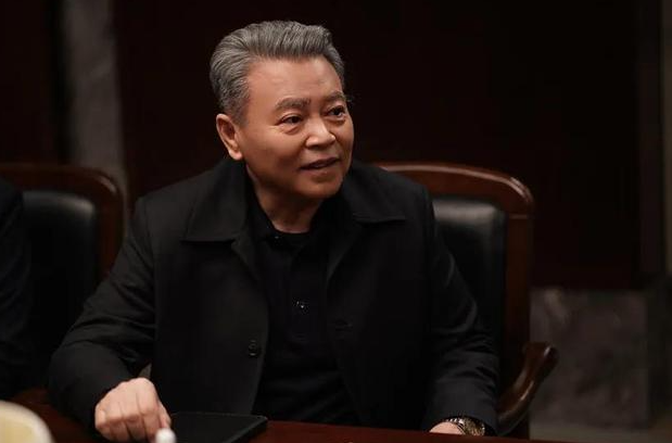 扫黑风暴晓峰爸爸是谁