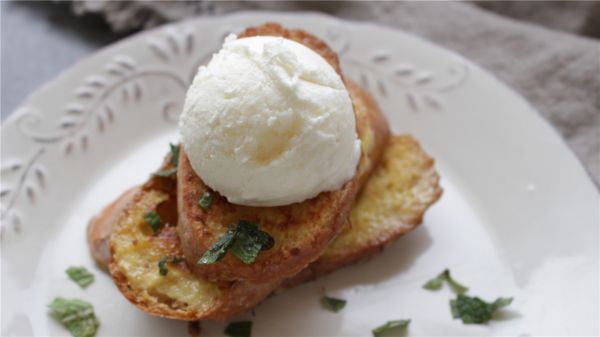 蓝莓冰淇淋煎法棍