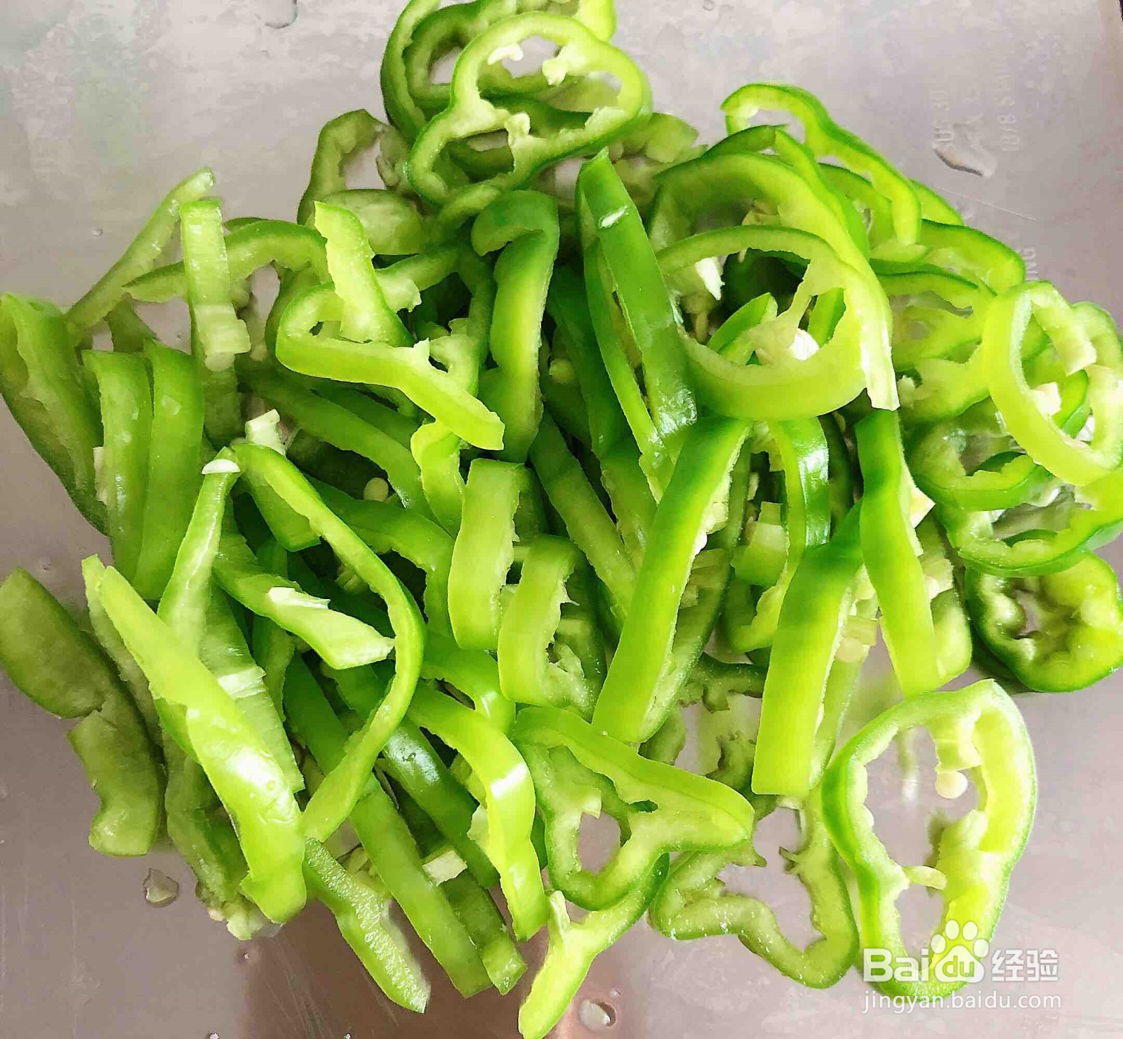 家常青椒炒鸡胗